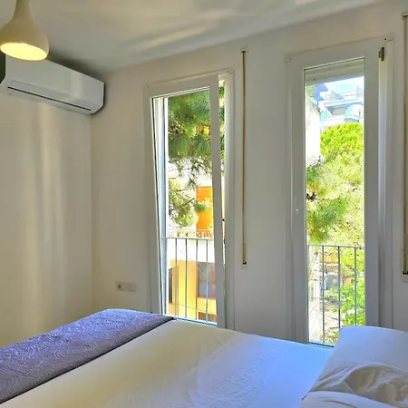 Bright Beachside 1-bedroom Apartment Durres