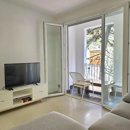 Apartment Bright Beachside 1-bedroom *