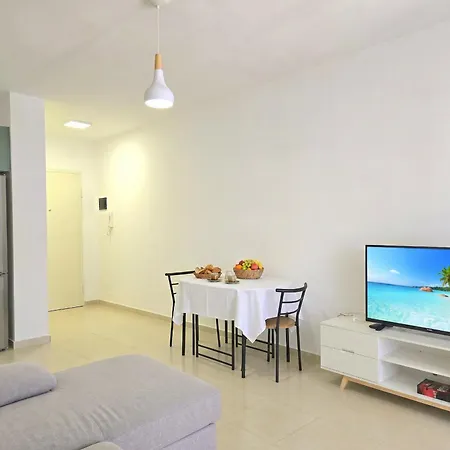 Sweet By The Sea 083 Apartment