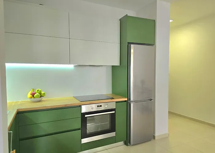 Bright Beachside 1-bedroom Apartmán *